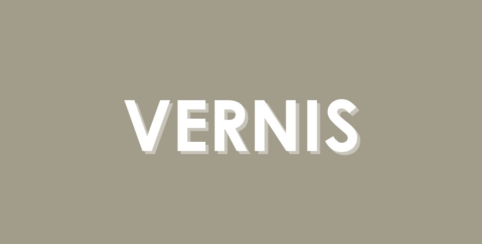 Vernis pour étiquettes adhésives