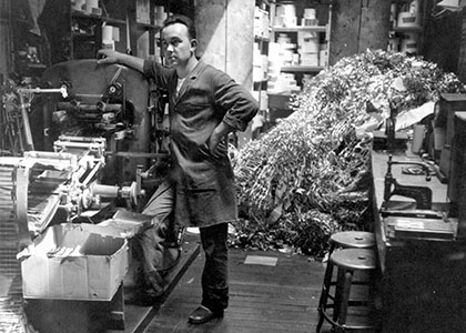 Photographie d'archive de l'atelier d'Adesa