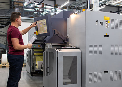 Jet d'encre numérique pour adhésifs